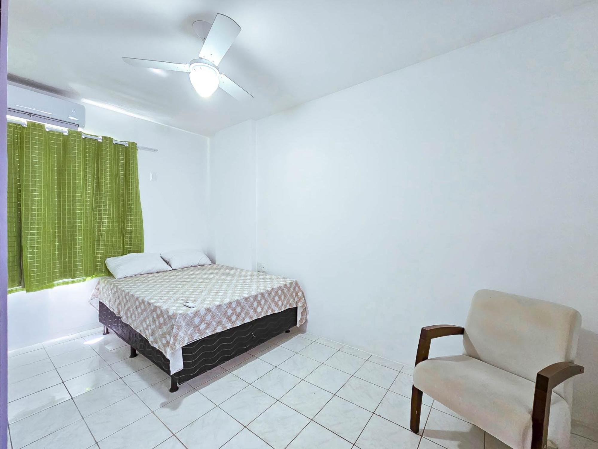 Ape Proximo Ao Hospital Da Bahia E Shopping Apartamento Salvador